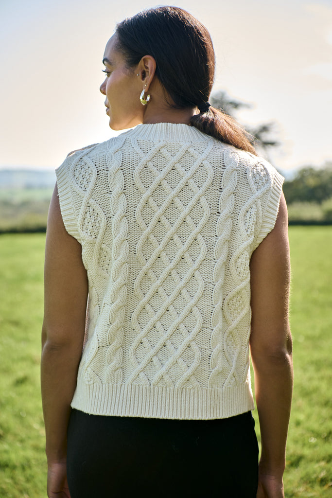 Ivory Cable Button Vest – Maxted Clothing